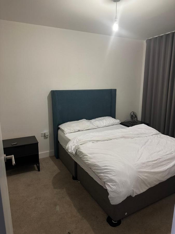 Luxury 2 Bedrooms Apartment Barking  Exteriör bild